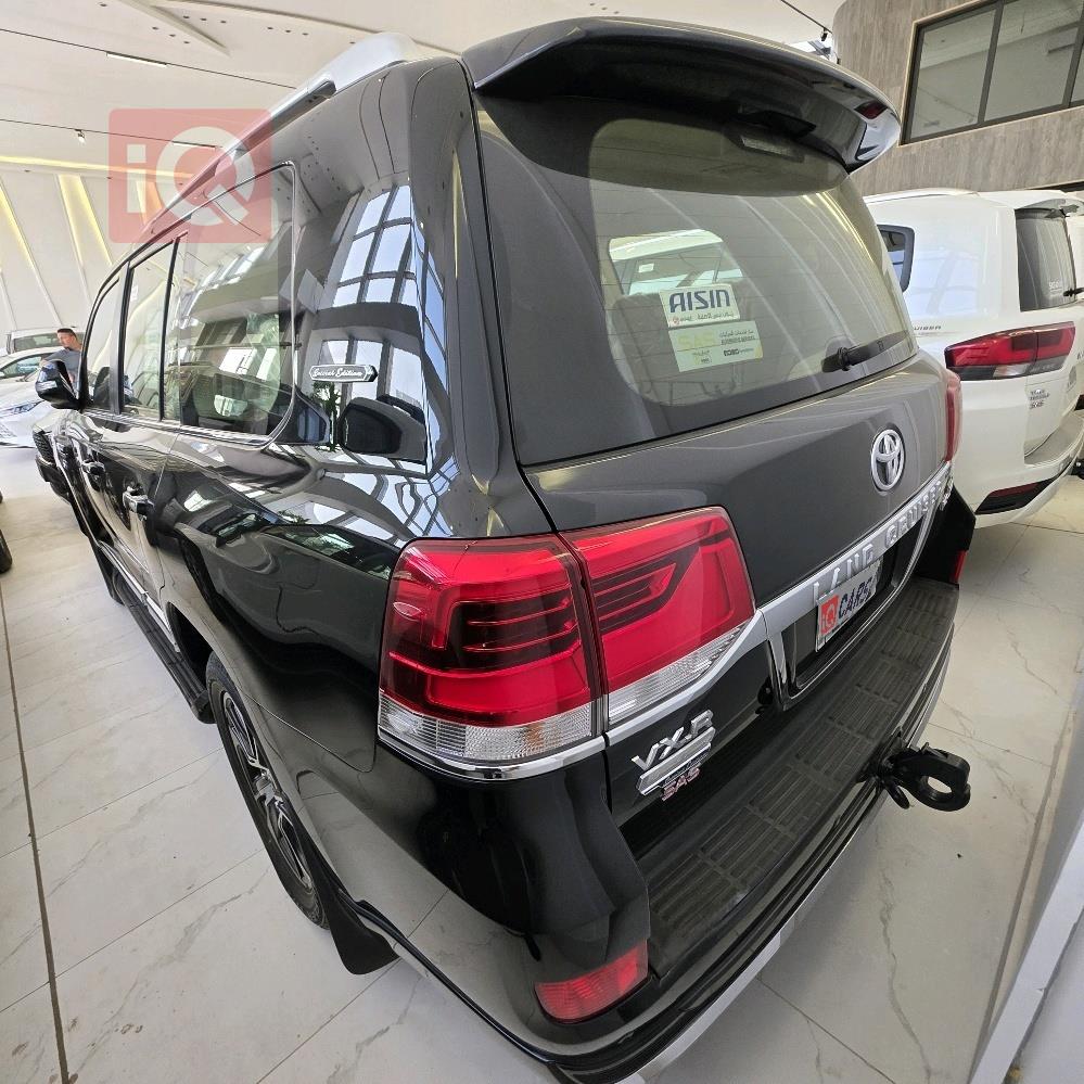 تويوتا لاندكروزر